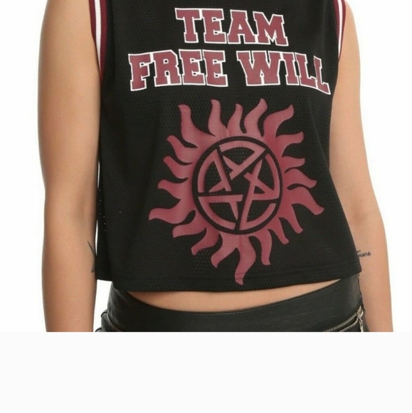 NWOT Supernatural "Team Free Will" crop top - Picture 4 of 7